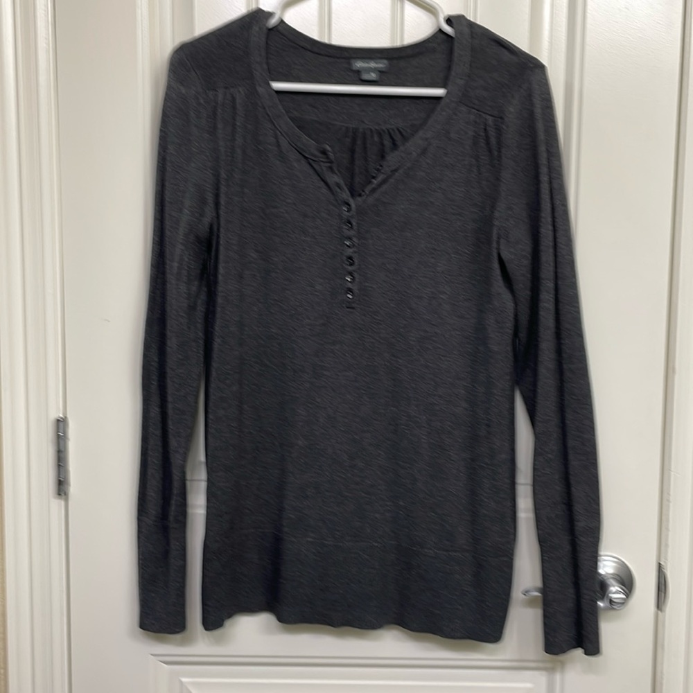 Eddie‎ Bauer gray sweater